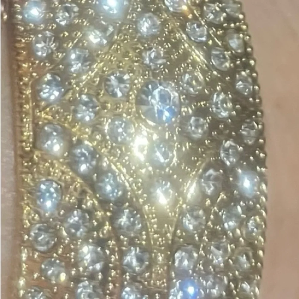 Sparkling Gold Rhinestone Bracelet - Picture 5 of 11